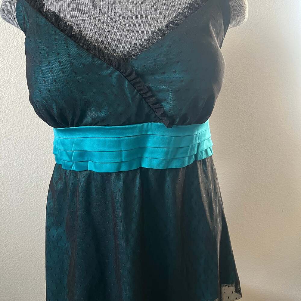 Vintage Torrid early 2000’s polka dot lace with bow Size 2